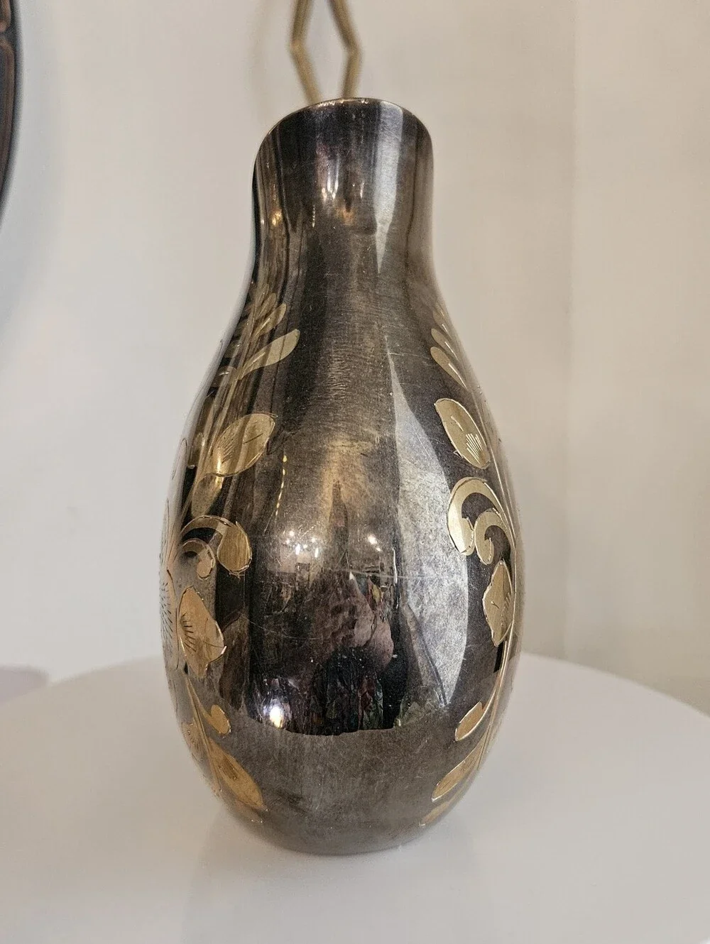 N/A vintage etched